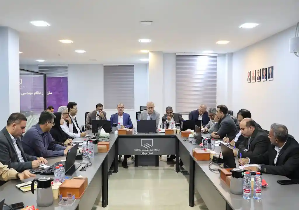 تدوین نظام مسائل بخشهای مختلف شهرستان بندرعباس برای توسعه متوازن